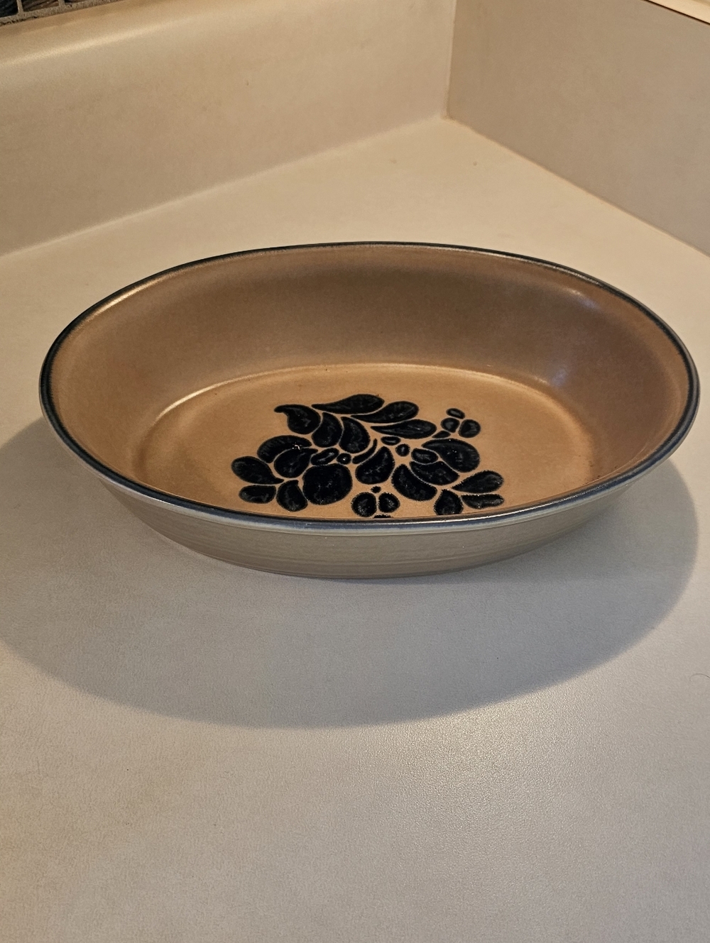 Vintage Oval Stoneware Baking Dish 9 1/2 in